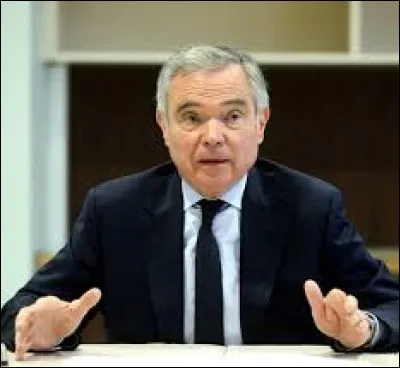 De le même façon, cet homme politique de l'UMP a présidé l'Assemblée durant le quinquennat Sarkozy, de 2007 à 2012 :