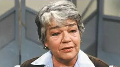 En voiture Simone ! Selon son nom, qu'a-telle toujours fait ?