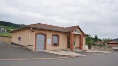 Commune d'Auvergne-Rhone-Alpes, dans l'arrondissement de Roanne, La Tuilli&egrave;re se situe dans le d&eacute;partement ...