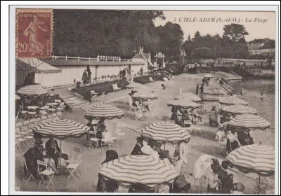 L'Isle-Adam peut s'enorgueillir d'avoir la première et la plus grande plage fluviale de France. Le Tout-Paris en a fait son apogée en 1925. 
En quelle année, la construction de la plage a-t-elle commencé ?
