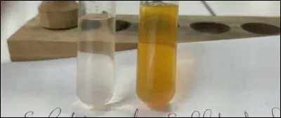 Qu'est-ce qu'un test caractéristique en chimie ?