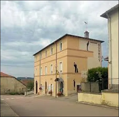 Nous sommes en Lorraine, &agrave; Norroy. Village de l'aire d'attraction de Vittel-Contrex&eacute;ville, sur les bords du Vair et du Petit Vair, il se situe dans le d&eacute;partement ...