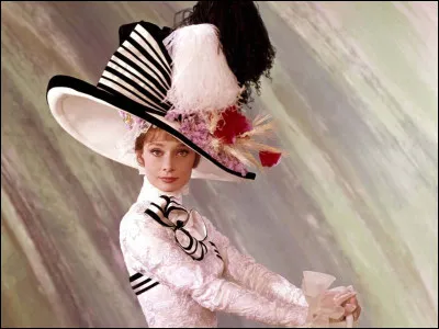 Qui arbore ce majestueux chapeau de la Belle Époque, dans le film "My Fair Lady" ?