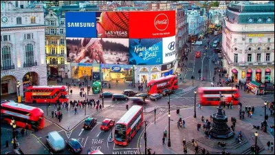 Qu'est-ce que Piccadilly Circus ?