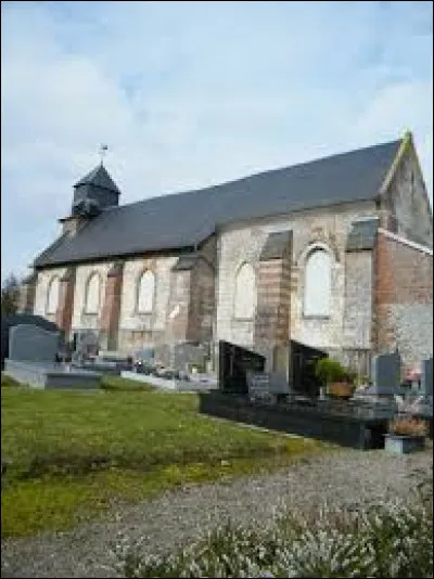 Village de l'arrondissement d'Abbeville, dans le Ponthieu, Neuilly-le-Dien se situe dans le département ...