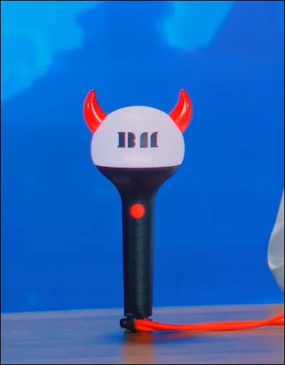 C'est le lightstick d'un girl group. Mais lequel ?