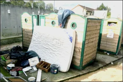 Comment se nomme le ramassage des objets lourds qui se fait à une date précise dans le mois ?