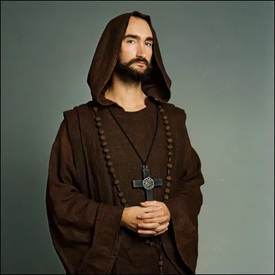 De qui le Père Blaise est-il le plus fidèle confident ?