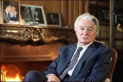 Roland Dumas, mort le 3 juillet 2024 a été, sous la présidence de Mitterrand, ministre ...