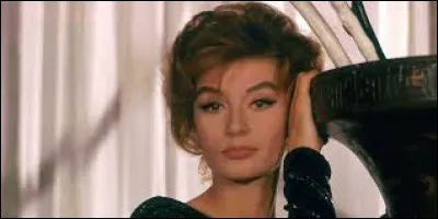 Anouck Aimée, morte le 18 juin 2024, a reçu en 1967 le prix de la meilleure actrice aux Golden Globes pour son rôle dans ...