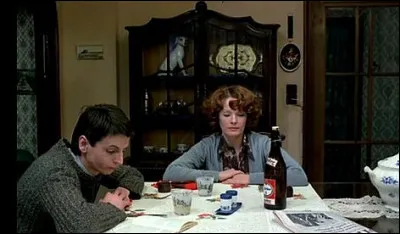 Elle tient le rôle titre dans "Jeanne Dielman" : quelle cinéaste est la réalisatrice de ce film sorti en 1975 ?