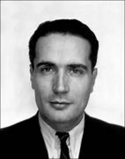 Quel président de la République escaladait la roche de Solutré suivi de sa troupe de moutons ?