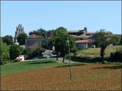 Nous terminons notre balade dans le Lauragais, à Vaux. Village Haut-Garonnais, il se situe en région ...