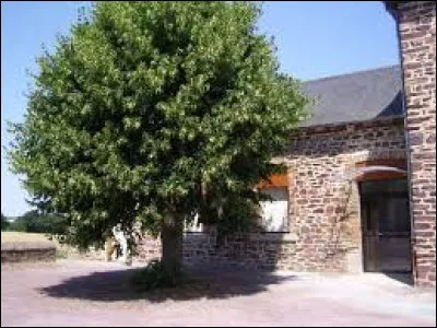 Je vous emmène maintenant à Bléruais. Village Bretillien, il se situe en région ...