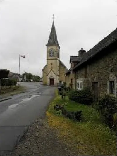 Village normand, dans l'arrondissement d'Alençon, La Ferrière-Bochard se situe dans le département ...