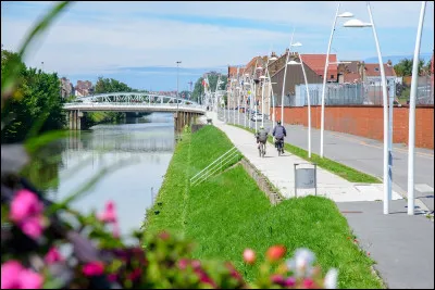 De quel département Coudekerque-Branche est-elle une commune ?