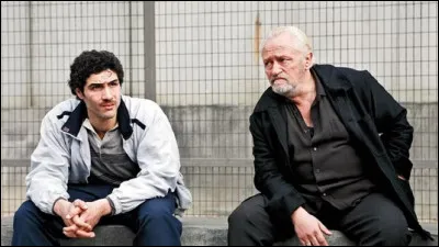 En 2009 il obtient son second César pour un rôle de mafieux qui dirige son réseau de prison. Quel est ce long métrage ?