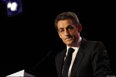 Quel président a succédé à Nicolas Sarkozy ?