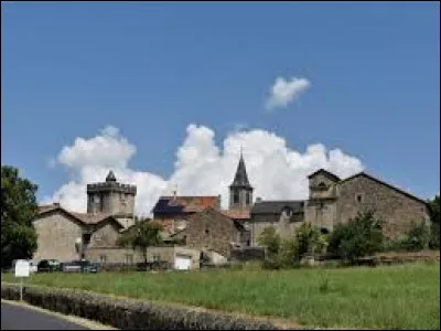 Village de l'arrondissement de Millau sur les bords du Tarn, Saint-Victor-et-Melvieu se situe dans le département ...