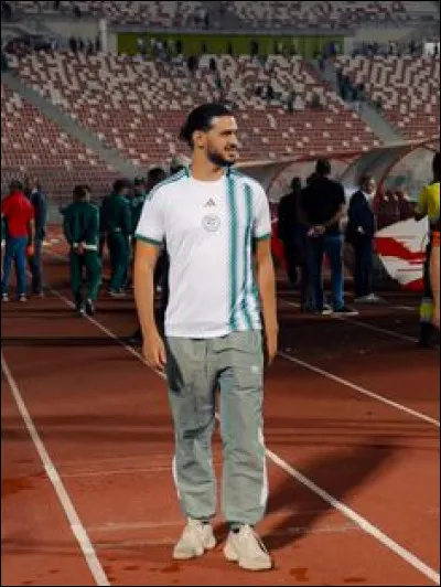 De quelle religion AmineMaTue est-il ?