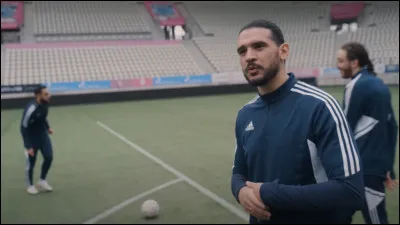 Quelle taille AmineMaTue fait-il ?