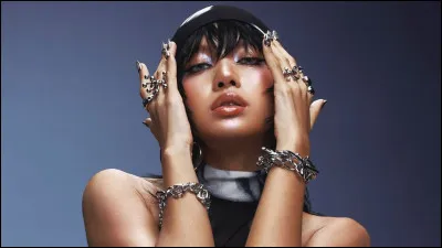 Combien de langues Lisa de blackpink parle-t-elle ?