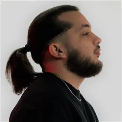 De quelle origine est JL Tomy ?