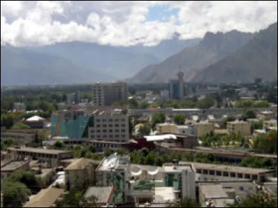 En 1943, George Archainbaud a réalisé : "la justice..."