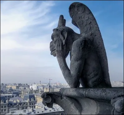 Quel est le nom de cette fameuse chimère ajoutée au XIXe siècle par Viollet-le-Duc ?