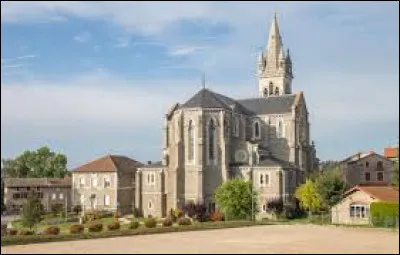 Village de l'aire d'attraction Stéphanoise, dans le parc naturel région du Pilat, Marlhes se situe dans le département ...