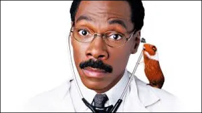 Quel acteur incarne le docteur Dolittle qui est capable de communiquer avec les animaux ?