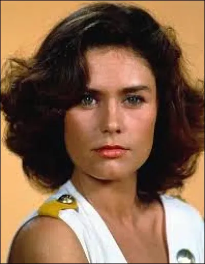 Trouvez la bonne orthographe du titre du film érotique sorti en 1975, avec Corinne Cléry :