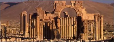 Qui a été le premier président français à effectuer une visite officielle en Syrie ?