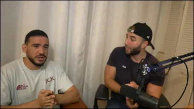 Qui a porté pendant un bon moment un maillot de basket jaune ?