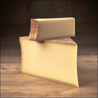 Dans quel département se situe le village de Beaufort ?