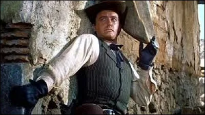 Que cache aux autres le mercenaire du nom de Lee (Robert Vaughn) ?