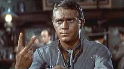 Photo : que signifient ces deux doigts tendus ?