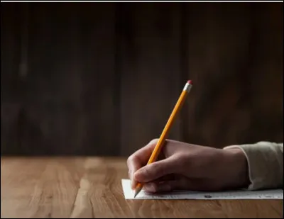 ''Harry Potter et l'Ordre du Phénix'' !
Que doit copier Harry pendant ses heures de retenue avec le professeur Ombrage ?