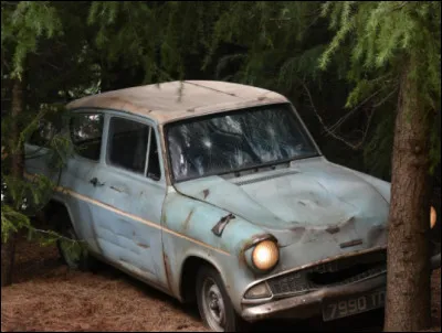 ''Harry Potter et la Chambre des secrets'' !
Quelle est la voiture dArthur Weasley ?