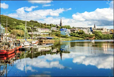 Dans quel pays se trouve la ville de Galway ?