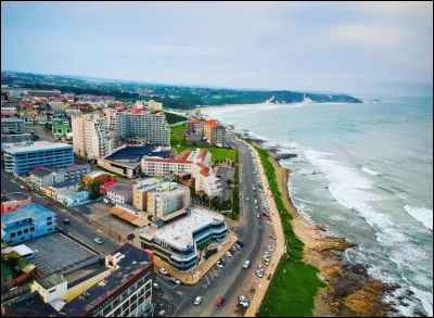 Dans quel pays se trouve la ville de East London ?