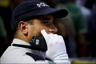 Quel ministre a cr la polmique en dnonant les  maires laxistes  en matire de scurit ?