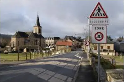 Village de l'arrondisement de Villefranche-de-Rouergue, Goutrens se situe dans le département ...