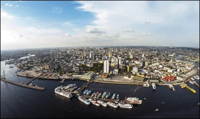 Dans quel pays se trouve la ville de Manaus ?