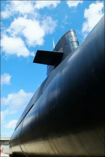 Quel est le nom du premier sous-marin nuclaire franais ?