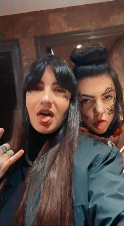 Comment s'appelle l'ex de Hoshi ?