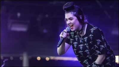 Quel &acirc;ge a Hoshi en d&eacute;cembre 2024 ?