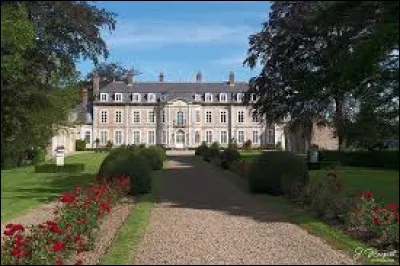 Je vous propose de repartir dans les Hauts-de-France, cette fois &agrave; la d&eacute;couverte du ch&acirc;teau de Recq, &agrave; Recques-sur-Course. Village de l'arrondissement de Montreuil-sur-Mer, il se situe dans le d&eacute;partement ...
