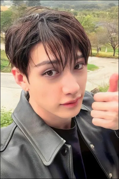 Comment se nomme-t-il dans 3RACHA ?