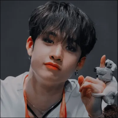 De quelle nationalité est-il ?